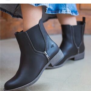 Rocket Dog Camilla Black Boots